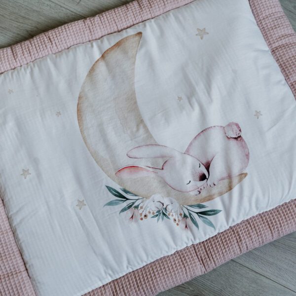 Boxkleed Konijn slaapt op maan